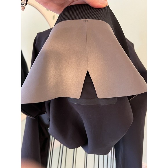 LULULEMON XXL Black Soft Shell Vented Commute 1/4 Zip Jacket Reflective Flap - Picture 7 of 8